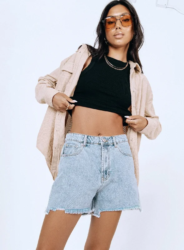 Kaylan Light Wash Frayed Shorts Denim